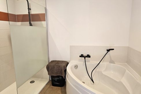 toufflers1082 salle de bain rez-de-chaussée